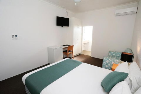 Q Express - Sunshine Coast Guide 6