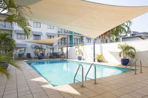 Metro Advance Apartments & Hotel, Darwin - Sunshine Coast Guide 2