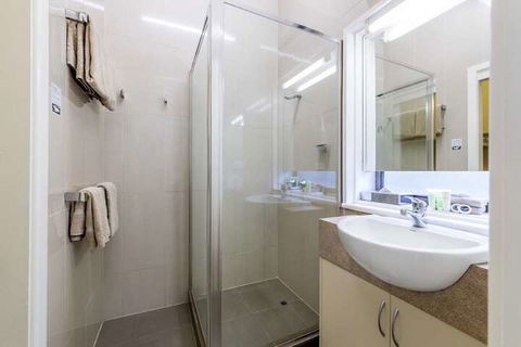Melbourne's Princes Park Motor Inn - Sunshine Coast Guide 3