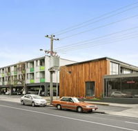 Melbourne's Princes Park Motor Inn - Sunshine Coast Guide