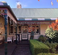 Glenella Guesthouse - Sunshine Coast Guide