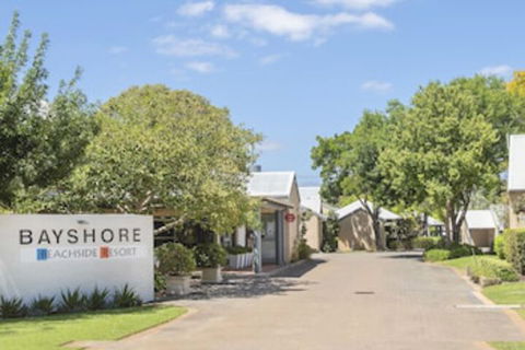 Bayshore Beachside Resort - Sunshine Coast Guide 0