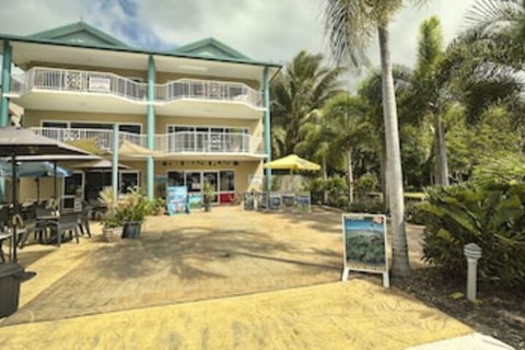 The Beach Place - Sunshine Coast Guide 0