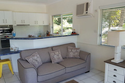 The Beach Place - Sunshine Coast Guide 4