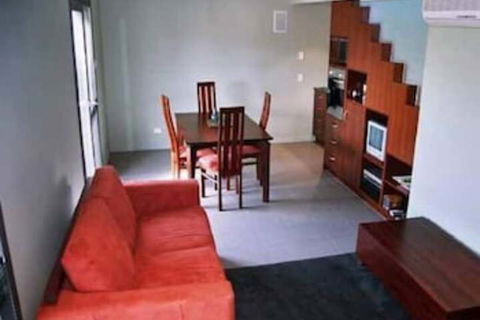 Red Brier Cottage Accommodation - Sunshine Coast Guide 7