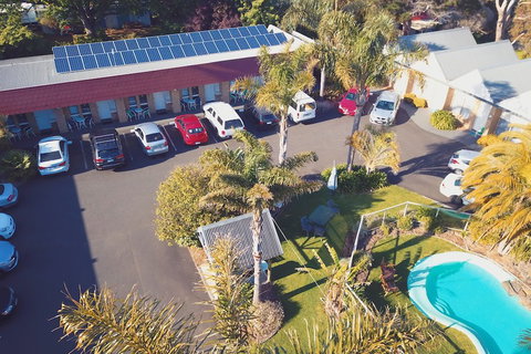 Tropicana Motor Inn - Sunshine Coast Guide 3