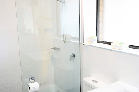 Tropicana Motor Inn - Sunshine Coast Guide 7