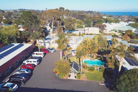 Tropicana Motor Inn - Sunshine Coast Guide 4