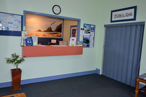 Tropicana Motor Inn - Sunshine Coast Guide 6