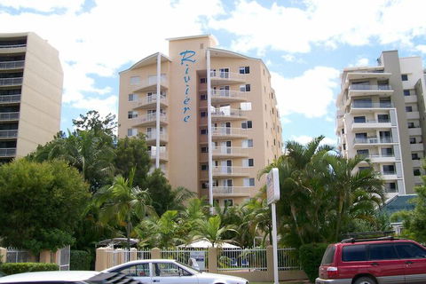 Riviere On Golden Beach - Sunshine Coast Guide 6