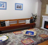 Boomers Guest House Hamilton - Sunshine Coast Guide