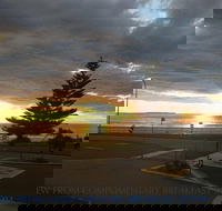 Beachhouse Mollymook - Sunshine Coast Guide