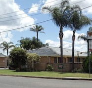 Town  Country Motor Inn - Sunshine Coast Guide