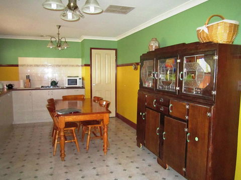 Lavendale Farmstay & Cottages York - Sunshine Coast Guide 2