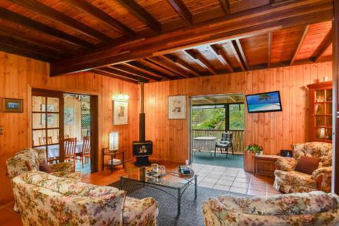 Peppertree Cottage - Sunshine Coast Guide 3