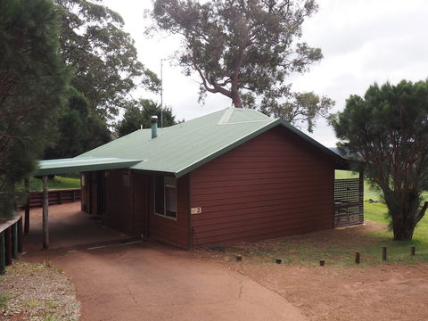 Augusta Sheoak Chalets - Sunshine Coast Guide 3
