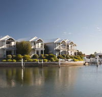 Captains Cove Resort - Sunshine Coast Guide