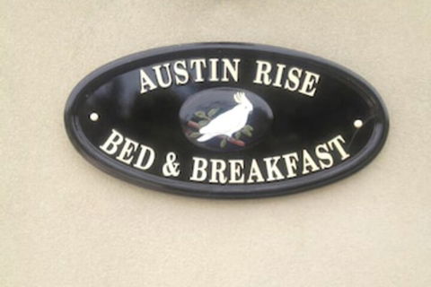 Austin Rise Bed And Breakfast - Sunshine Coast Guide 1