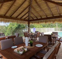 Jacaranda Cottages - Sunshine Coast Guide