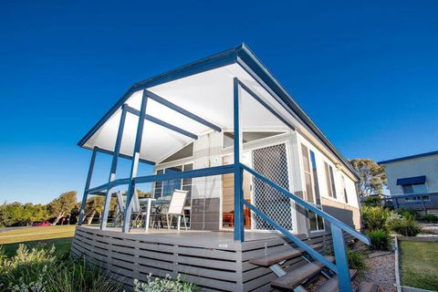 Reflections Holiday Parks Bonny Hills - Sunshine Coast Guide 1
