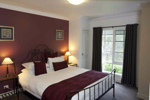 Hepburn Villas - Sunshine Coast Guide 0