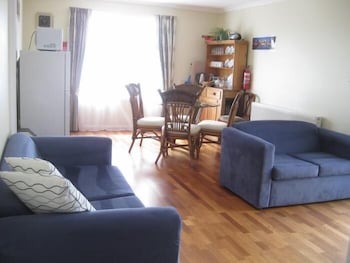 Taras Richmond Farmstay - Sunshine Coast Guide 2