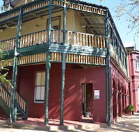 Leura House - Sunshine Coast Guide