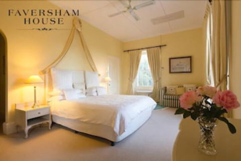 Faversham House - Sunshine Coast Guide 1