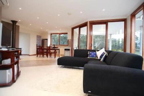 Aurora Cottages - Sunshine Coast Guide 5
