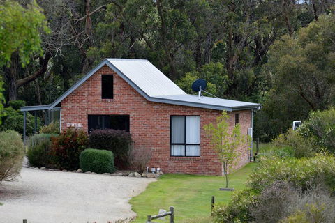 Prom Coast Holiday Lodge - Sunshine Coast Guide 3
