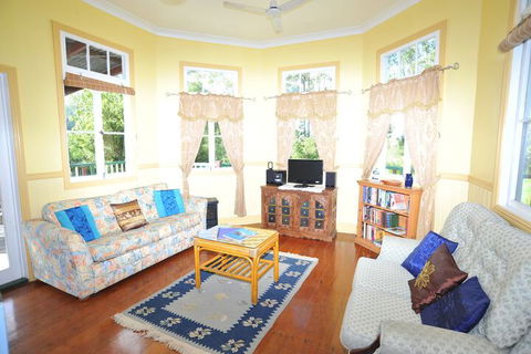 Avalon Noosa Farm Cottages - Sunshine Coast Guide 7
