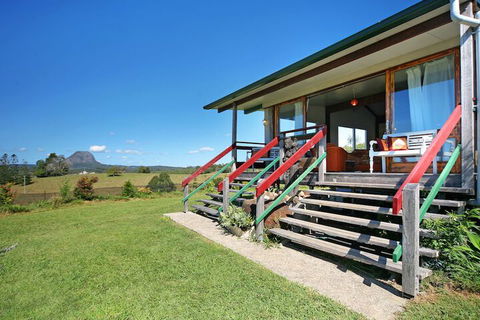 Avalon Noosa Farm Cottages - Sunshine Coast Guide 2
