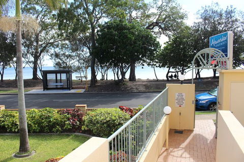 Alexander Beachfront Apartments - Sunshine Coast Guide 1