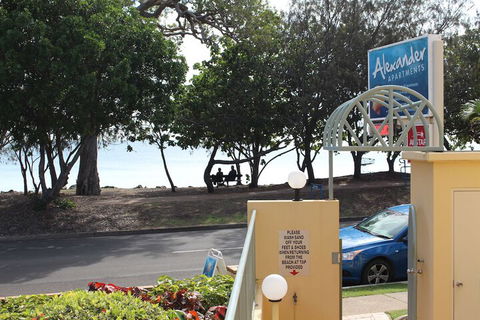 Alexander Beachfront Apartments - Sunshine Coast Guide 5
