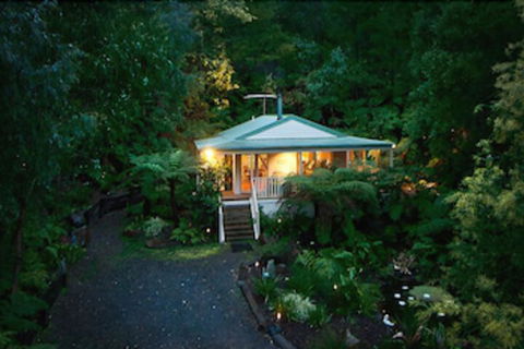 Myers Creek Cascades Luxury Cottages - Sunshine Coast Guide 1