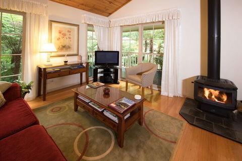 Myers Creek Cascades Luxury Cottages - Sunshine Coast Guide 6