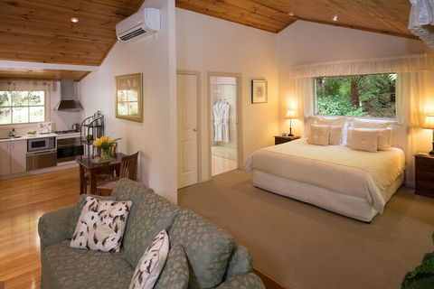 Myers Creek Cascades Luxury Cottages - Sunshine Coast Guide 7