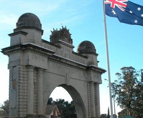 Ambassador Motor Inn Ballarat - Sunshine Coast Guide 4