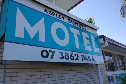 Aspley Sunset Motel - Sunshine Coast Guide 4