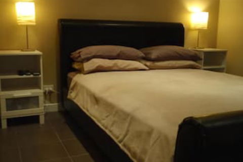 Waikiki Beach Bed & Breakfast - Sunshine Coast Guide 6
