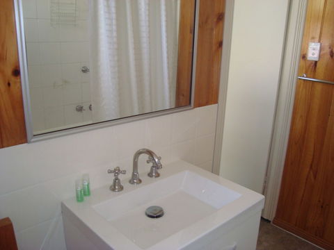 Elm Lodge - Sunshine Coast Guide 6