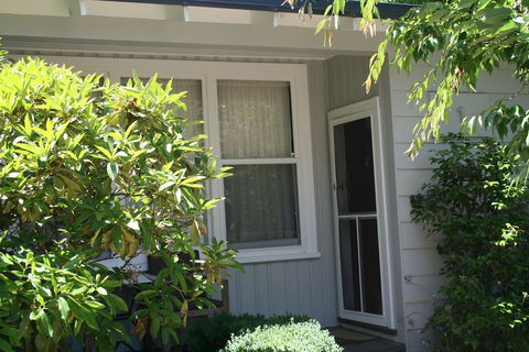 Elm Lodge - Sunshine Coast Guide 0