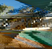 Ironbark Inn - Sunshine Coast Guide
