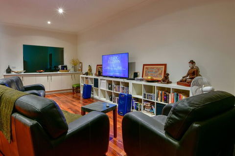 Crossroads Ecomotel - Sunshine Coast Guide 7