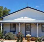 C  As Cottage - Sunshine Coast Guide