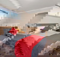 Quality Hotel Bayswater - Sunshine Coast Guide