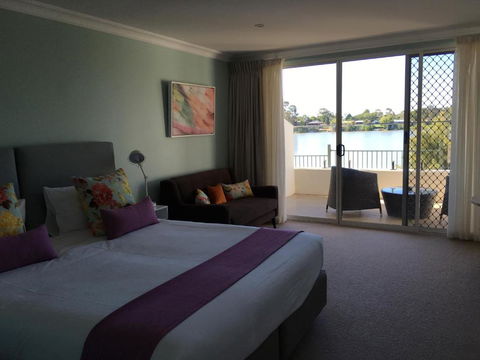 Nagambie Waterfront Motel - Sunshine Coast Guide 6