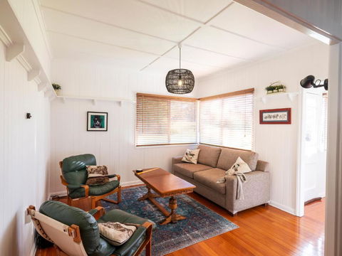 Bridle Guesthouse - Sunshine Coast Guide 3