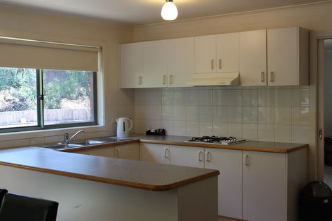 Australian Home Away Ringwood At Bardia - Sunshine Coast Guide 5