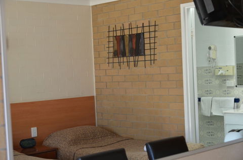 Alexander Motor Inn Moree - Sunshine Coast Guide 2